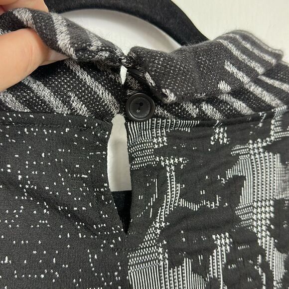 Moonlight by Y&S Cowl Neck Long Sleeve Mixed Print Top Size L - Picture 4 of 7